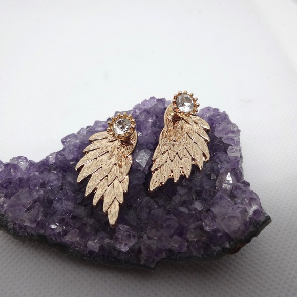 NEW 2 piece Gold CZ Angel Wing Earrings - Picture 4 of 4